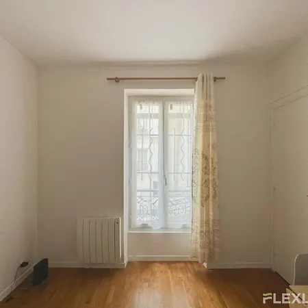 Flexliving - - *